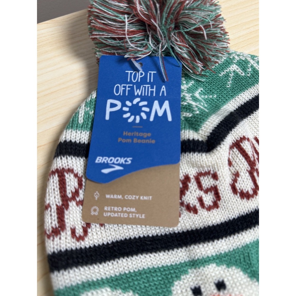 NWT Brooks Running Run Merry Pom Beanie: One Size